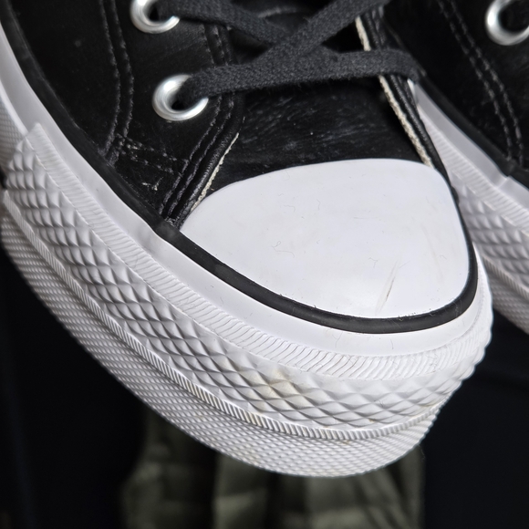 Converse LIKE NEW Leather Chuck Taylor All Star Lift High Top Sz 7 - Picture 7 of 14